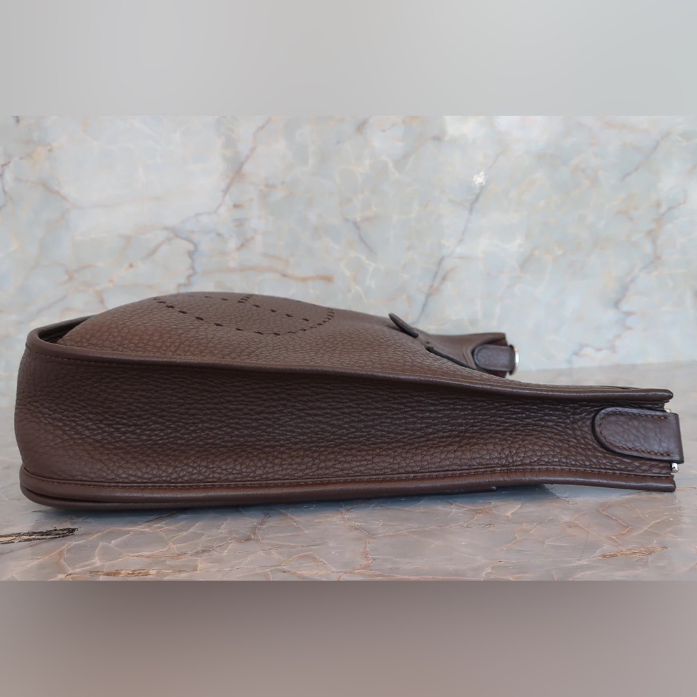 AUTHENTIC HERMES EVELYNE GM Chocolate brown clemence leather crossbody - Picture 8 of 15